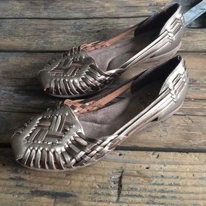 NWOT Gold Bronze Woven Flats